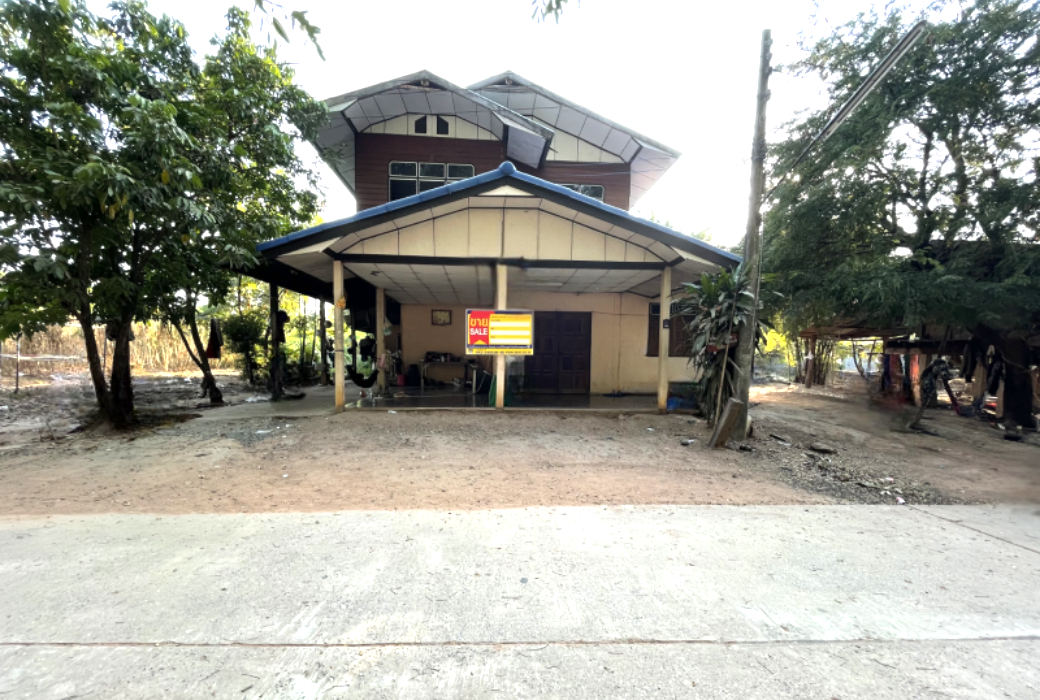 บ้านเดี่ยว บ้านโคกม่วง หนองบัวลำภู มาเป็นเจ้าของที่ดิน 4 ไร่ พร้อมสระว่ายน้ำ และสวนหย่อม