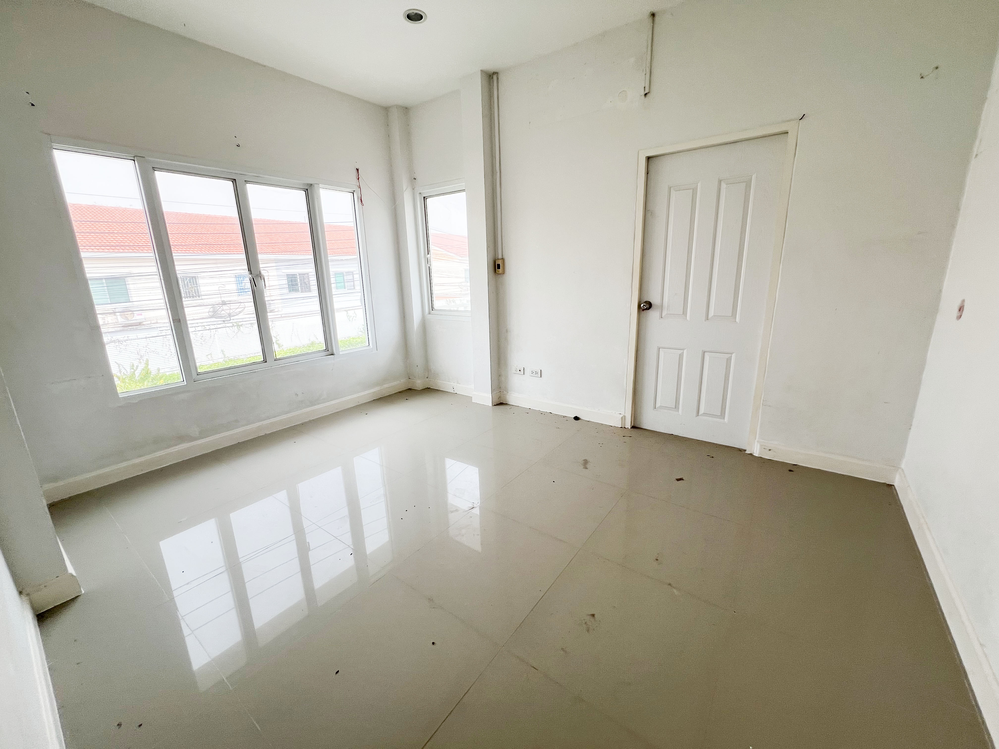 436a8677-147900-5.jpg